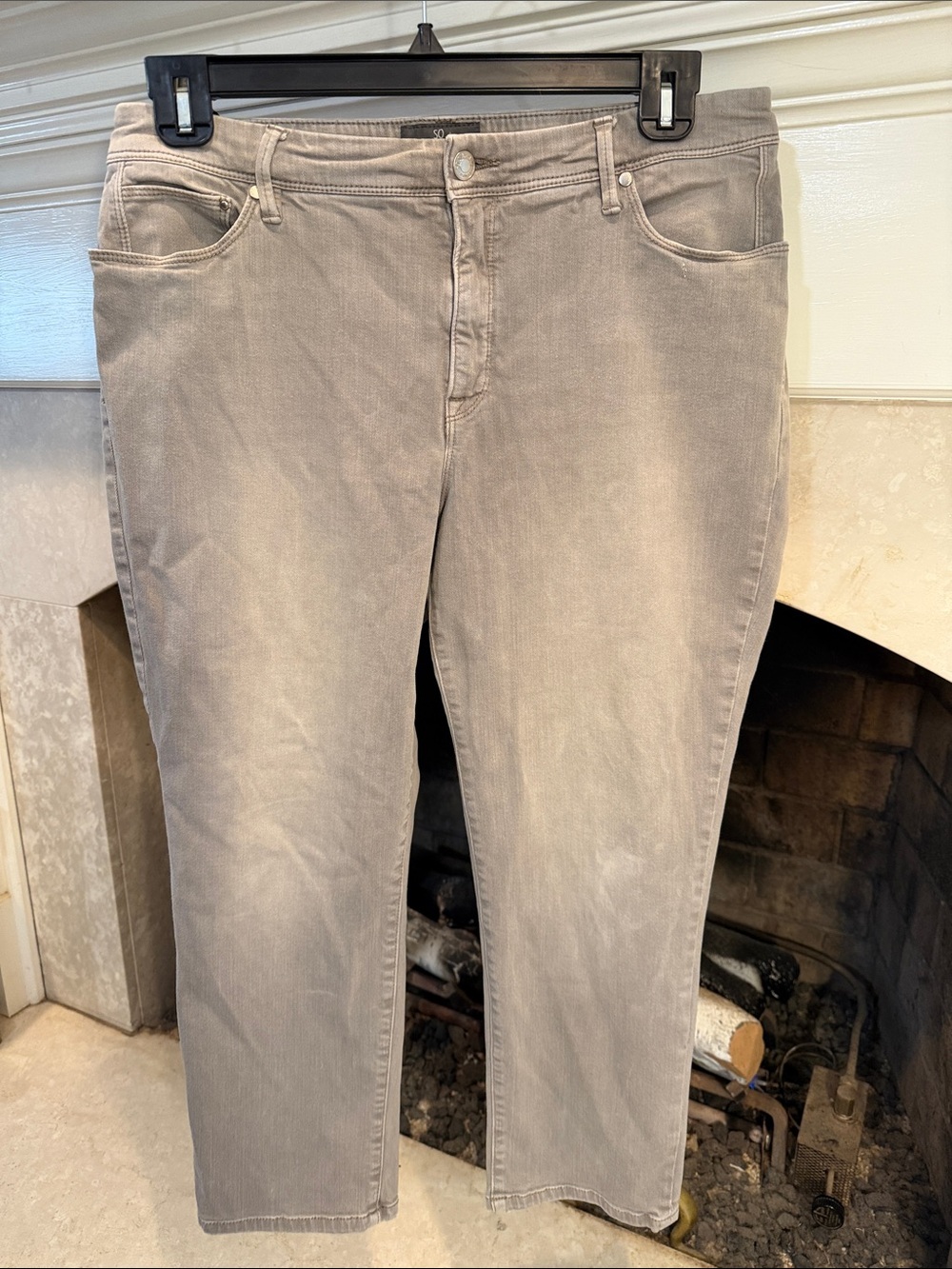 Chico's So Slimming Cropped Straight-Leg Gray Jeans size 14 (2.5)